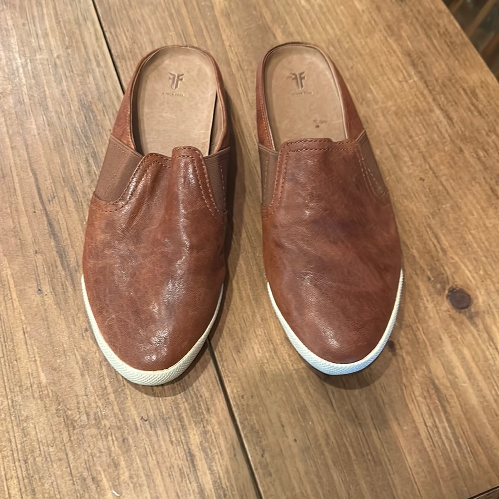 Fyre leather slip ons